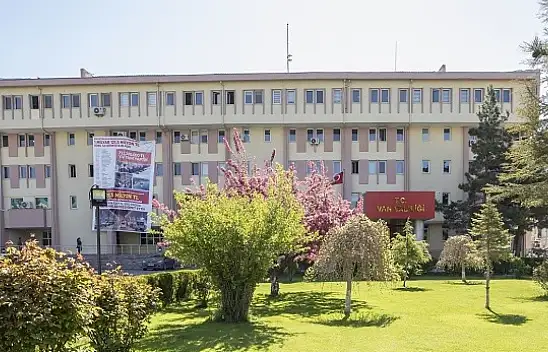 Van Valiliği gösteri yürüyüşleri ve toplantıları yasakladı