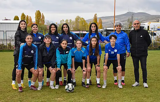 Vangücü kadın futbol takımı 1. Lig'e göz dikti