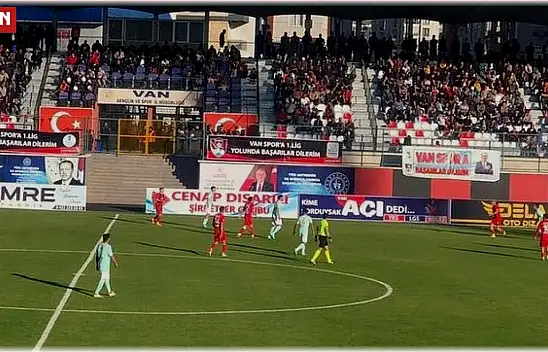 Vanspor FK, Esenler Erokspor'u 1-0 yenerek liderliğe yükseldi