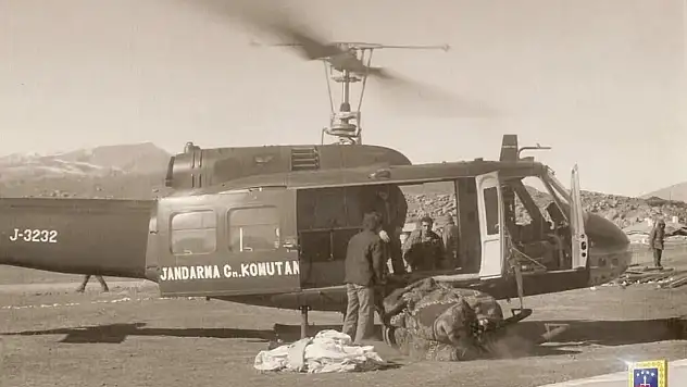 Jandarma'dan Çaldıran depremine özgü paylaşım yapıldı