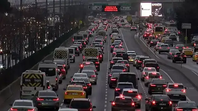 Kış lastiği zorunluluğu 15 Kasım'da başlıyor