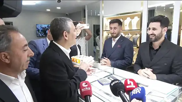 Özgür Özel'den Van'da kuyumcu esnafı ile 'çeyrek altın' hesabı!