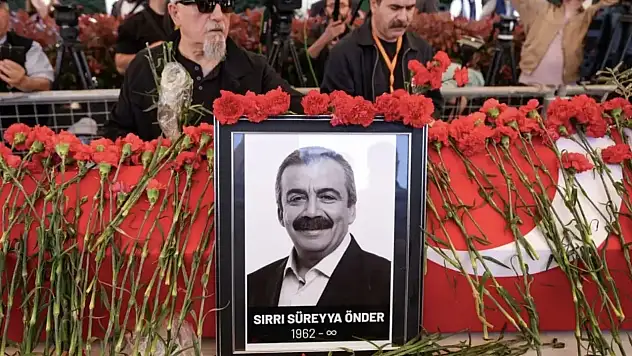 Sırrı Süreyya Önder'in yerine İmralı heyetinde yer alacak isim belli oldu