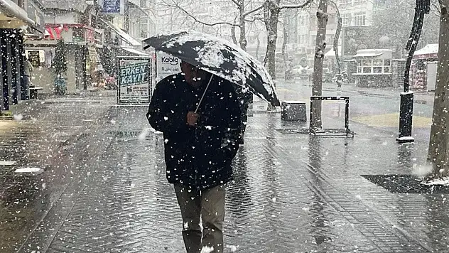 Tahminler değişti: Van'da bu gece yağışlar başlıyor