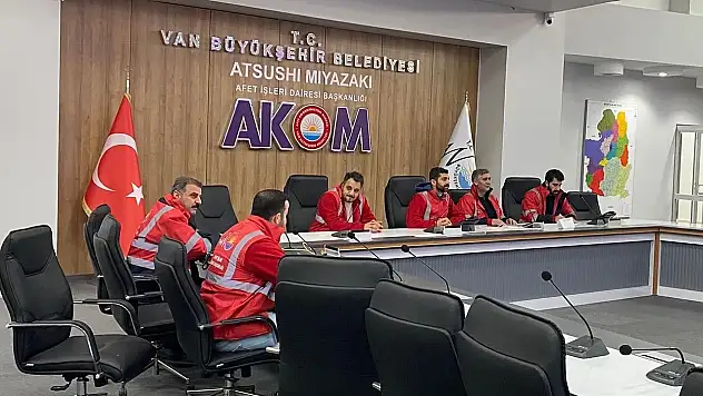 AKOM'dan Van'daki kar yağışına 7/24 kesintisiz takip