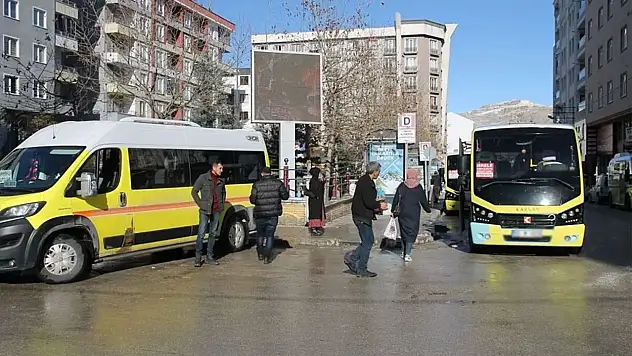 Van'da M plakalı toplu taşıma araç sayısı yeterli mi? Başkan açıkladı