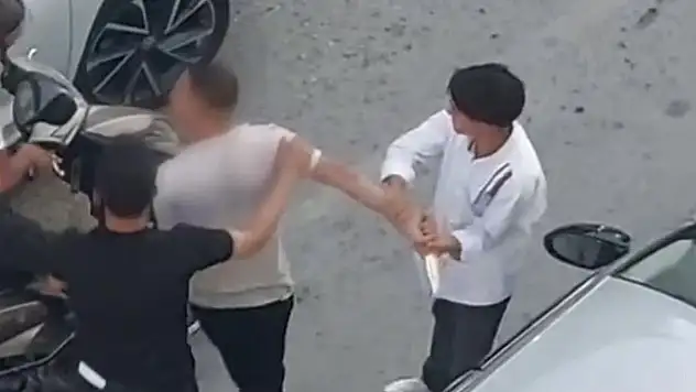 Van'da trafikte bıçaklı kavga