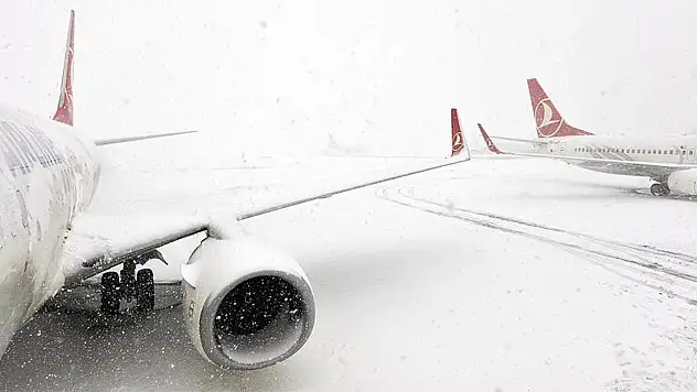 Van'da uçak seferleri iptal edildi!