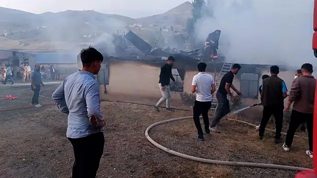 Van'da yangın maddi hasara yol açtı