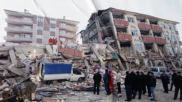 Van'daki büyük acının 14. yılı!