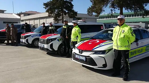 Van emniyetine yeni araçlar teslim edildi