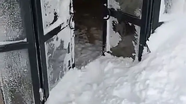 Van'ın Çatak ilçesi çığ felaketiyle boğuşuyor: 6 ayrı noktaya çığ düştü