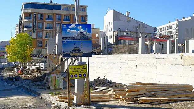 Van'ın simge yapısı yeniden yükseliyor! Yıl sonuna kadar kaba inşaatı tamamlanacak