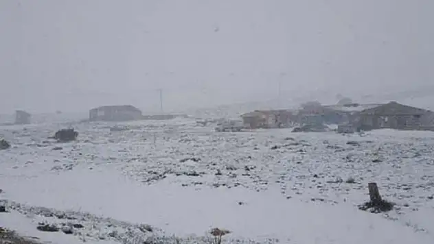 Van - İran sınırında 1 göçmen donarak hayatını kaybetti