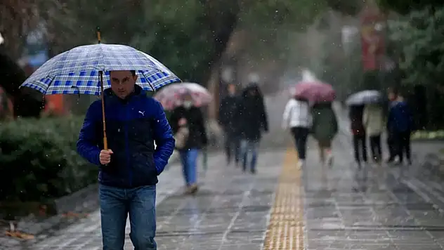 Vanlılar dikkat! Sağanak yağış var!