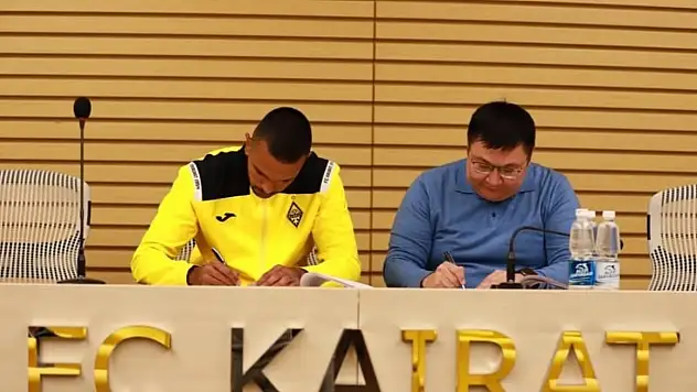 Vansporlu futbolcu şampiyonlar ligi ekibine imza attı