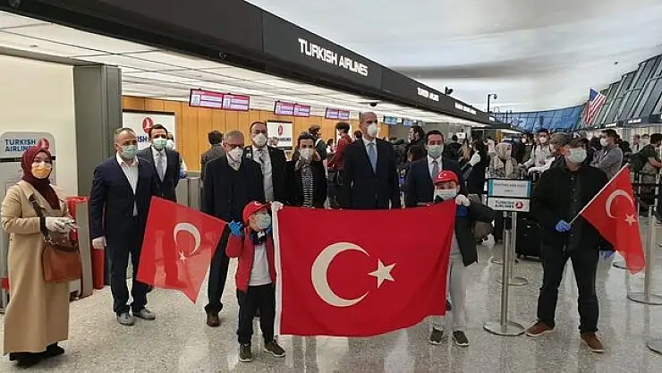 ABD'deki Türkler ülkeye dönmek üzere Washington'dan yola çıktı