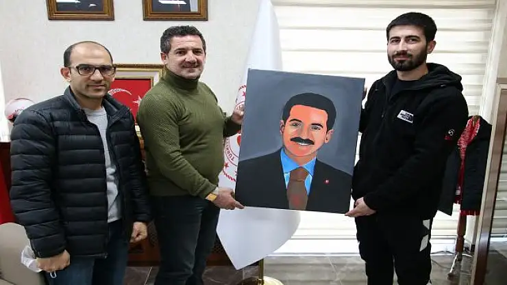 İşitme engelli sporcudan İl Müdürü İnanç'a anlamlı hediye!