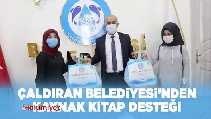 Çaldıran Belediyesi'nden öğrencilere kaynak kitap desteği