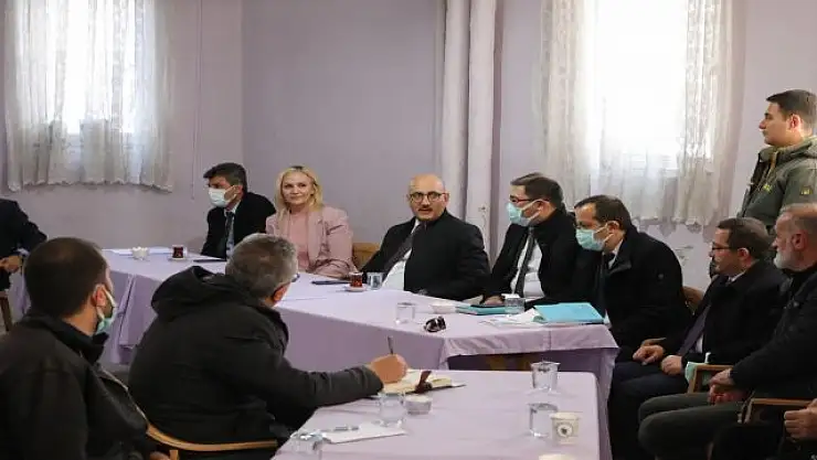 Başkan Vekili İhsan Emre Aydın, Cumhuriyet mahallesini ziyaret etti