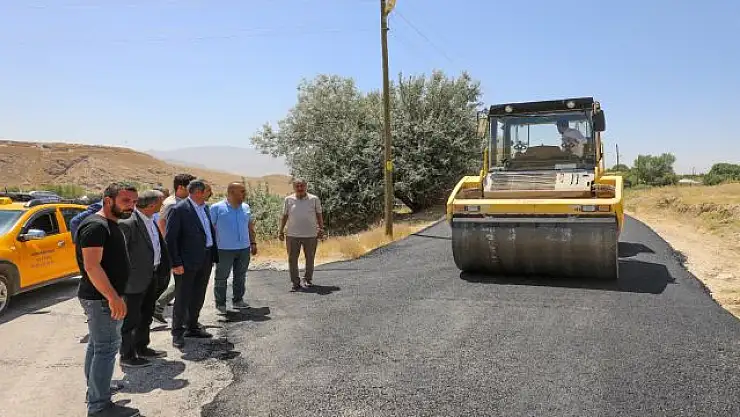 Gürpınar Belediyesinden asfalt atağı