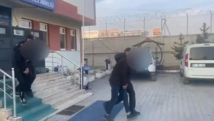 Van'da okuldan kömür çalan 2 kişi tutuklandı