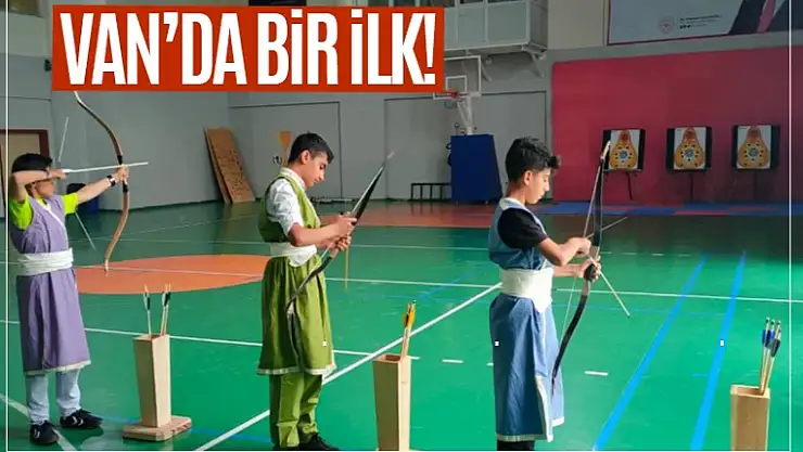 Van'da okçuluk yarışması yapıldı