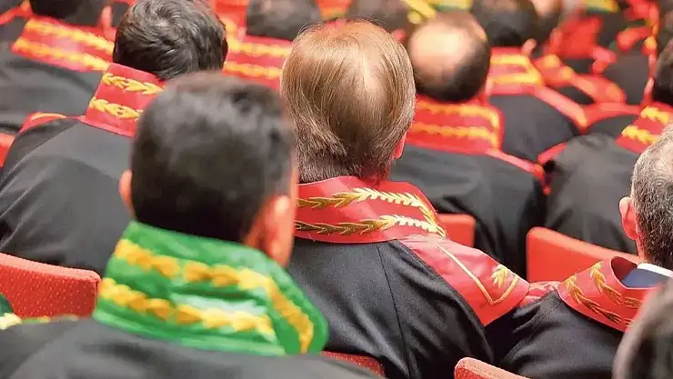 332 hakim ve savcının görev yeri değişti!