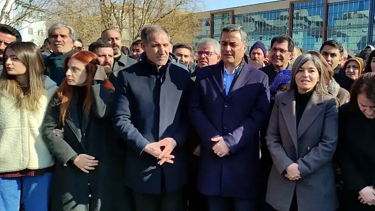 Abdullah Zeydan, belediye önündeki ilk açıklamasında neler söyledi?