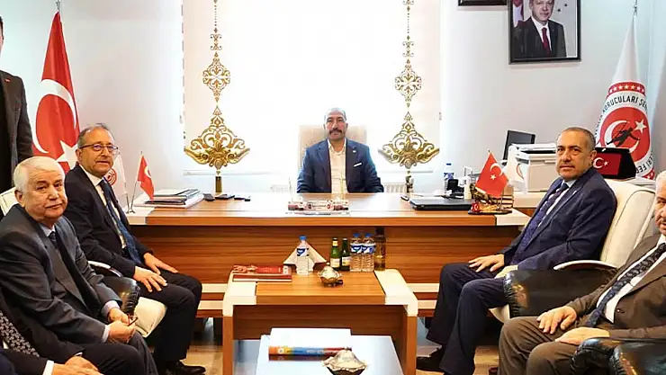 AK Parti Van il yönetimi ziyaretlerini sürdürüyor