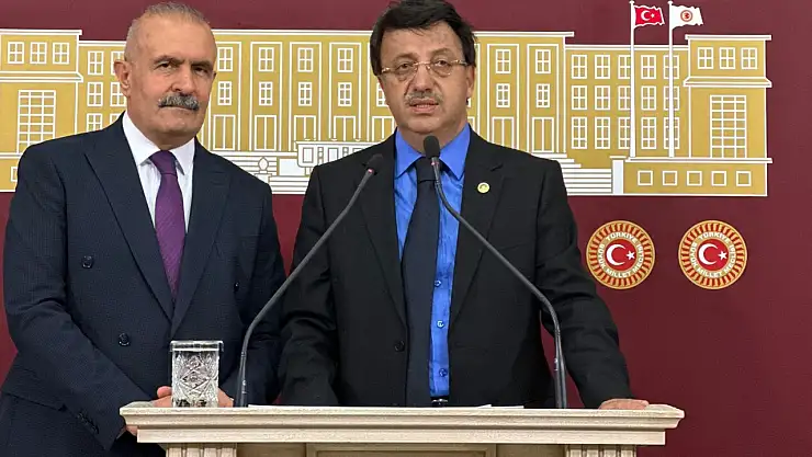 Ak Parti Van Milletvekilleri mecliste basın açıklaması yaptı