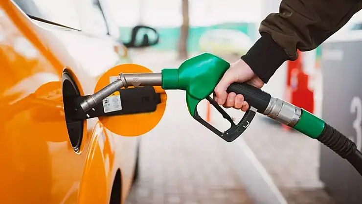 Araba kullananlar dikkat! Benzine zam geliyor