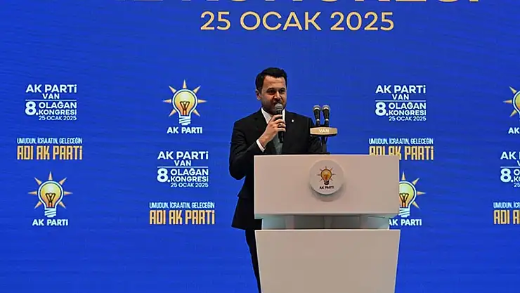 İl Başkanı Emre Güray, kongrede veda konuşması yaptı