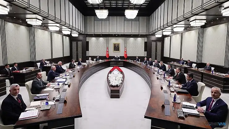 Kabinede 3 bakanın değişeceği iddia edildi