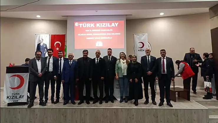 Kızılay Van Şubesinde bayrak değişimi