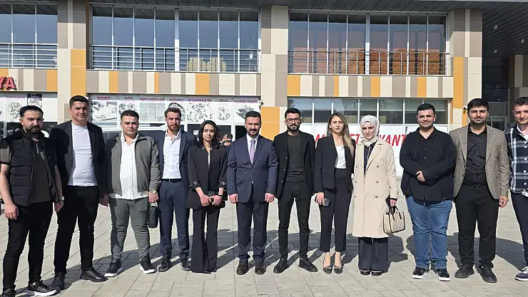 Van AK Gençlikten sevgi ve umut paylaşımı
