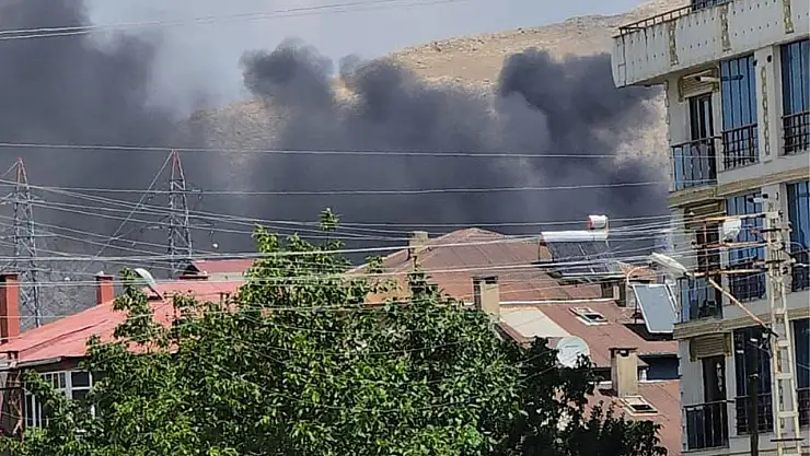 Van'da hurdacılar sitesinde yangın!