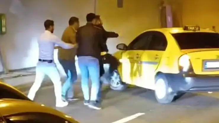 Van'da yol verme kavgası