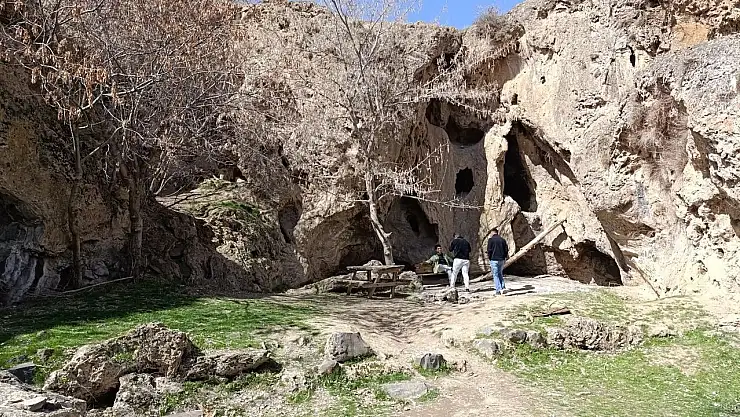 Van'ın o doğal güzelliğine bayramda ziyaretçi akını!