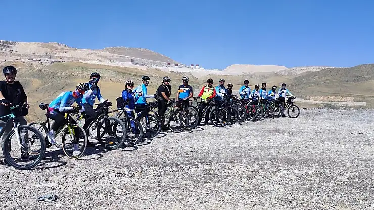 Vangölü Aktivistleri Derneği sağlıklı bir yaşam için pedal çevirdi