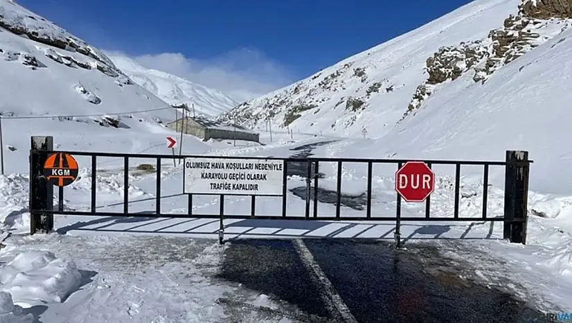 Bahçesaray-Hizan yolu ulaşıma kapatıldı