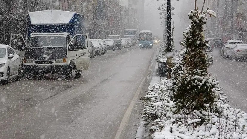 Van'a kış geri dönüyor: Yarın kar bekleniyor!