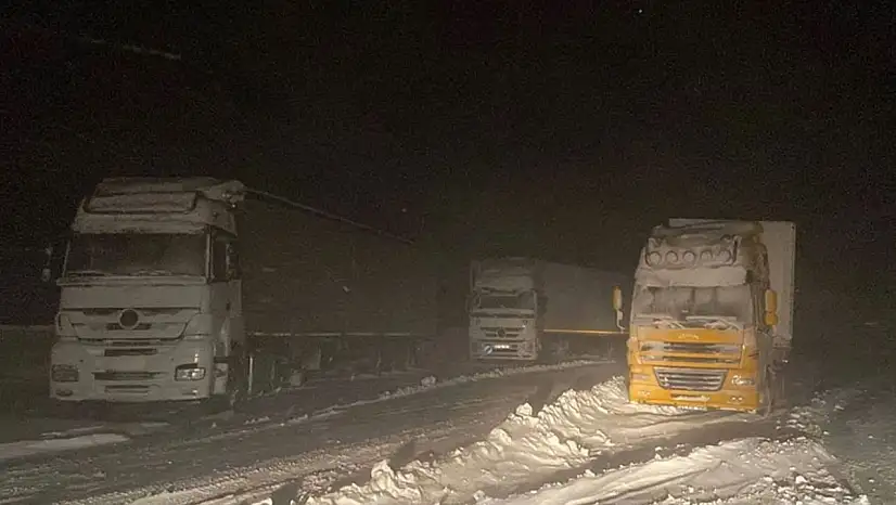 Van- Ağrı karayolu trafiğe kapatıldı