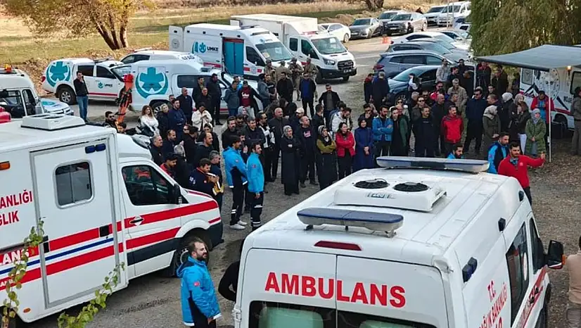 Van'da sağlık yöneticileri afet farkındalık kampında buluştu