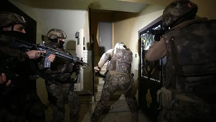 Van'da 'tefecilik' operasyonu: 8 gözaltı