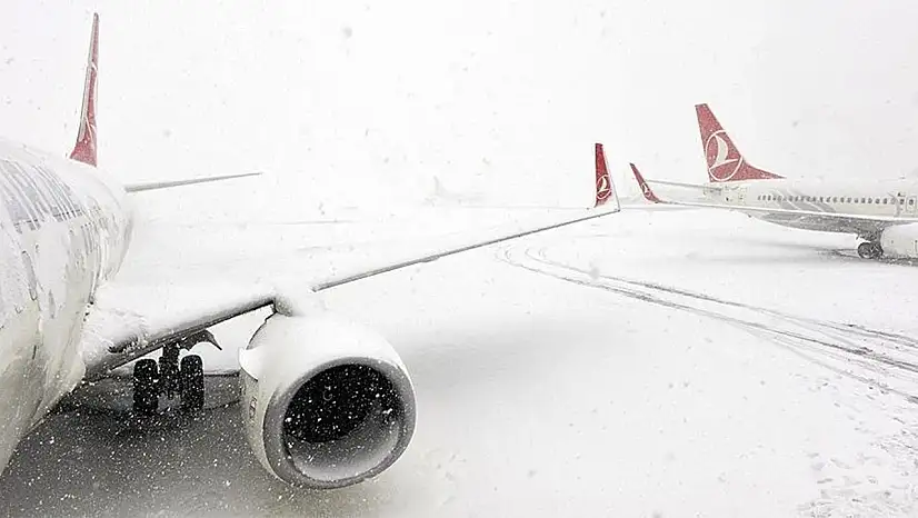 Van'da uçak seferleri iptal edildi!