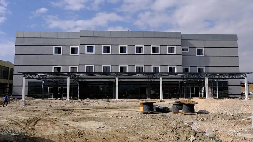 Van YYÜ yeni acil binası açılış için gün sayıyor