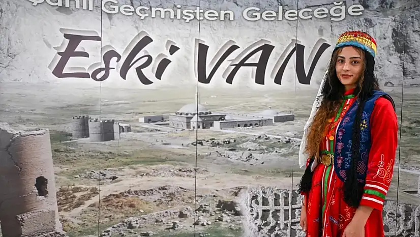 Şanlı Geçmişten Geleceğe Eski Van