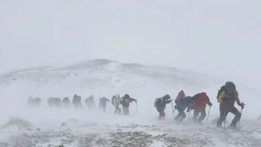 Artos Dağı'nda tipi ve fırtına: Dağcılar geri dönmek zorunda kaldı