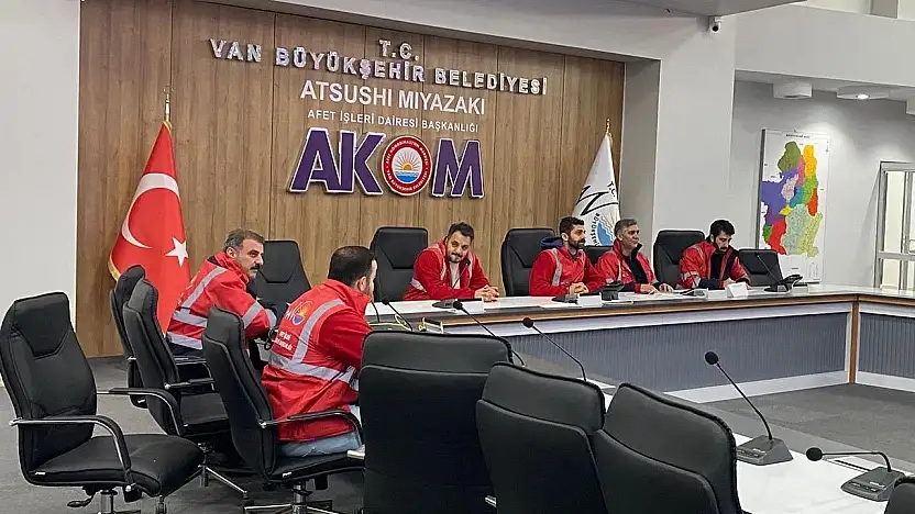 AKOM'dan Van'daki kar yağışına 7/24 kesintisiz takip